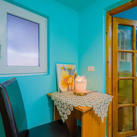 Apartment Sweet *